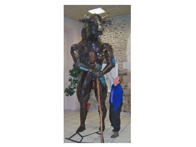 Sculpture du Minotaure de Christina Nick pour l'expo Les Rendez-vous aux Jardins | Association AcomArtistes | Pau, Tarbes